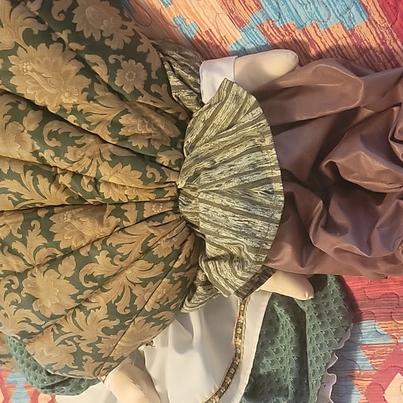 Thanksgiving Hand-sewn Turkey couple - Picture 9 of 11